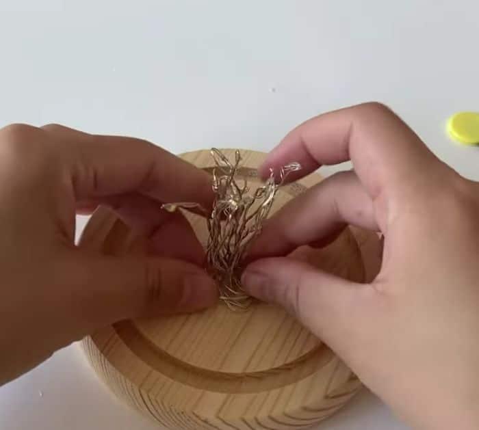 Easy to Make Globe Tulip Lamp