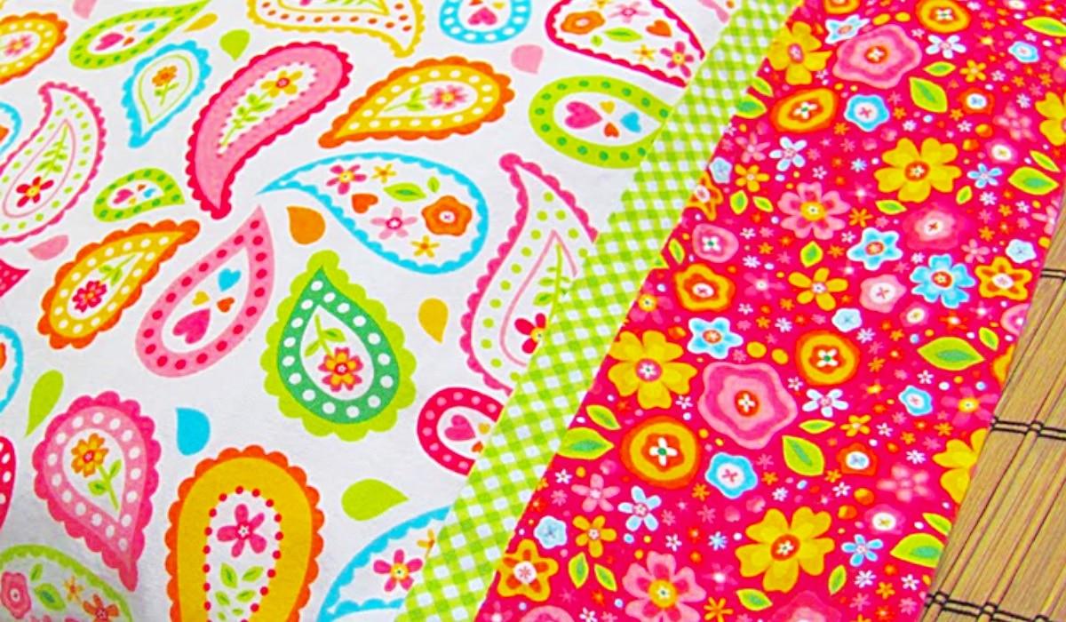 How To Make A Pillowcase With An Accent Strip