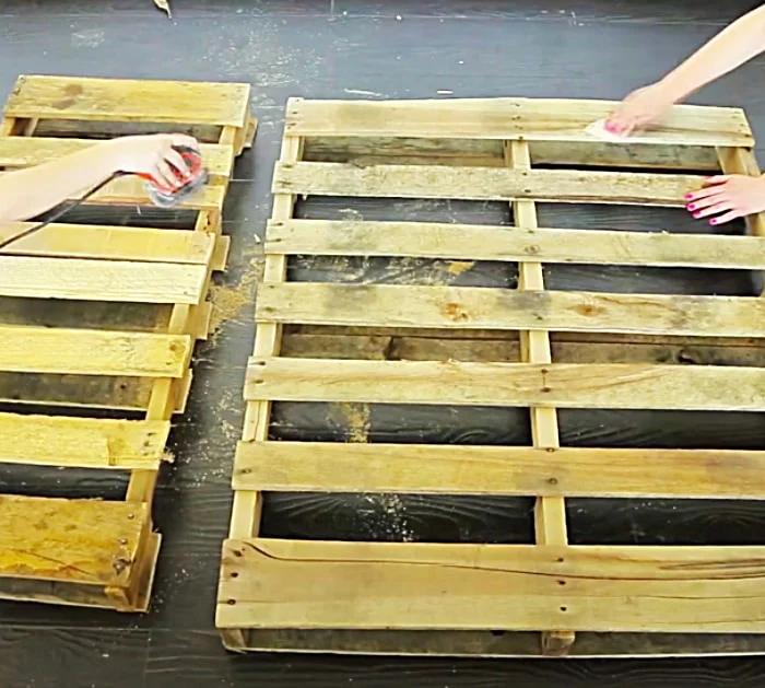 Recycled Pallet DIY - Pallet Ideas - DIY Outdoor Ideas