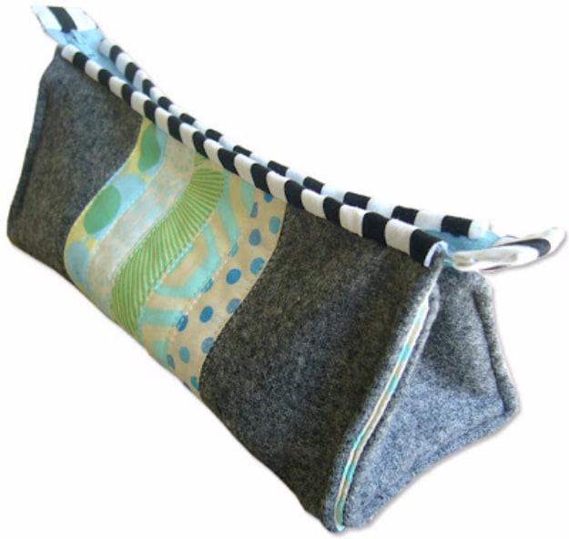 Best Quilting Projects for DIY Gifts - Quilted Stylish Pen Case - Things You Can Quilt and Sew for Friends, Family and Christmas Gift Ideas - Easy and Quick Quilting Patterns for P