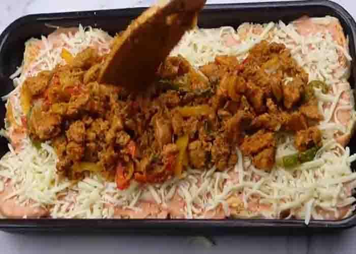 Assembling the chicken tikka sliders