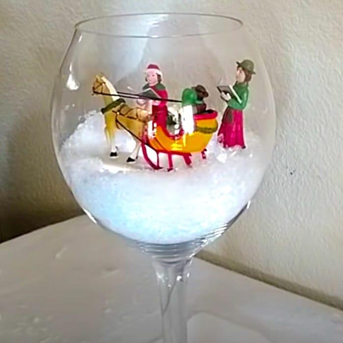 DIY Christmas Decor - How To make A Snow Scene - DIY Holiday Decor