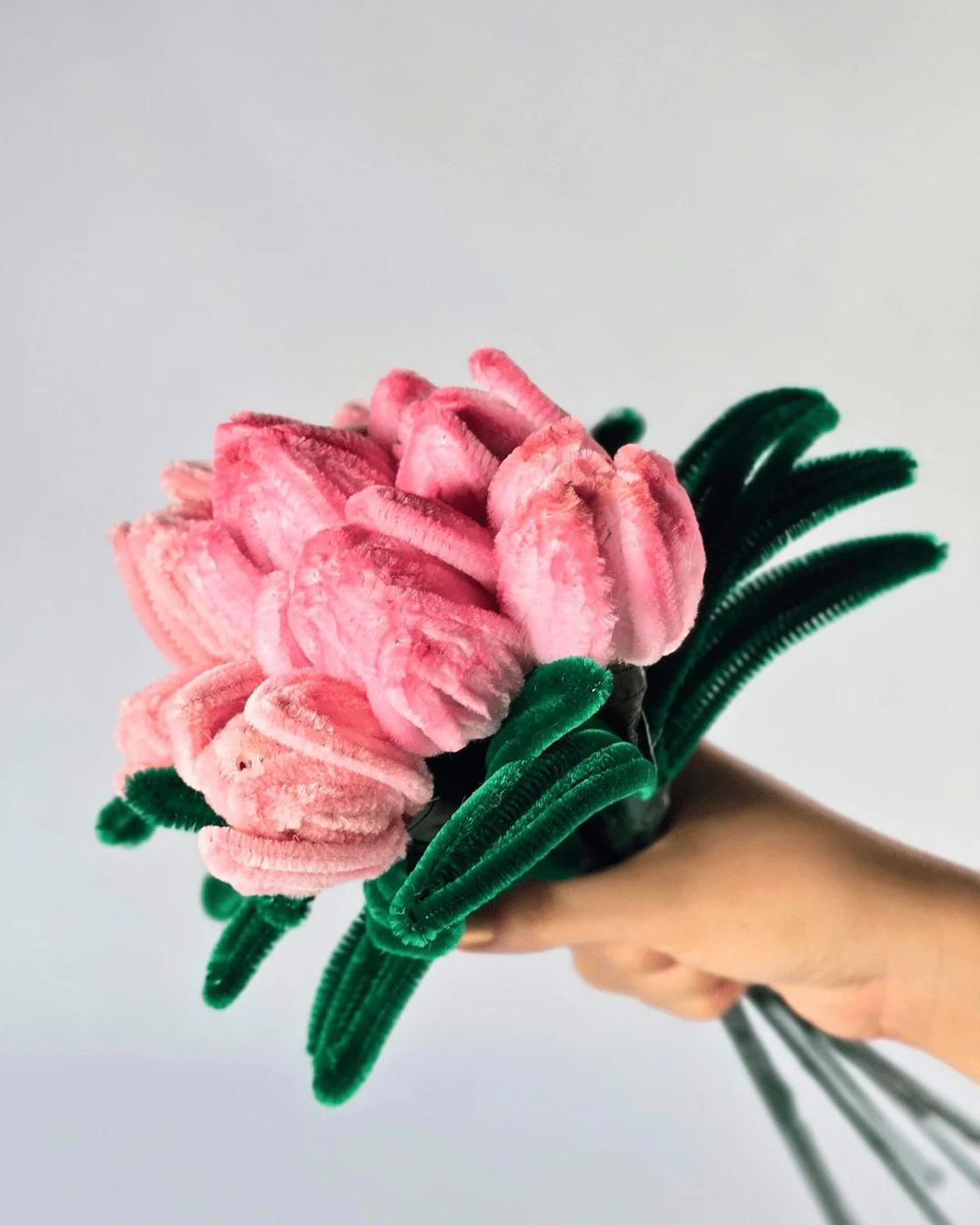 Easy Pipe Cleaner Tulips — how to make pipe cleaner tulips