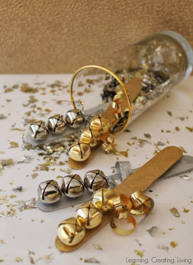 New Years Eve Decor Ideas - New Years Noise Makers - DIY New Year's Eve Decorations - Cheap Ideas for Banners, Balloons, Party Tables, Centerpieces and Festive Streamers and Lights