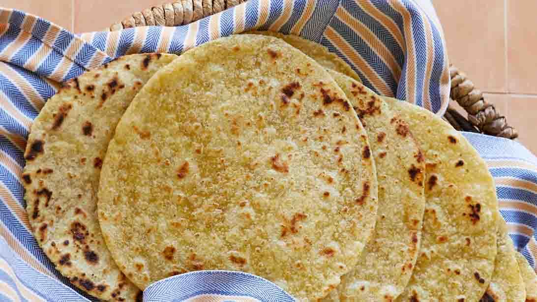 4-Ingredient Homemade Corn Tortillas Recipe