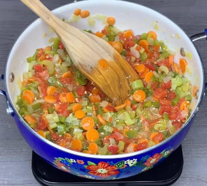 How to Make Cabbage Soup