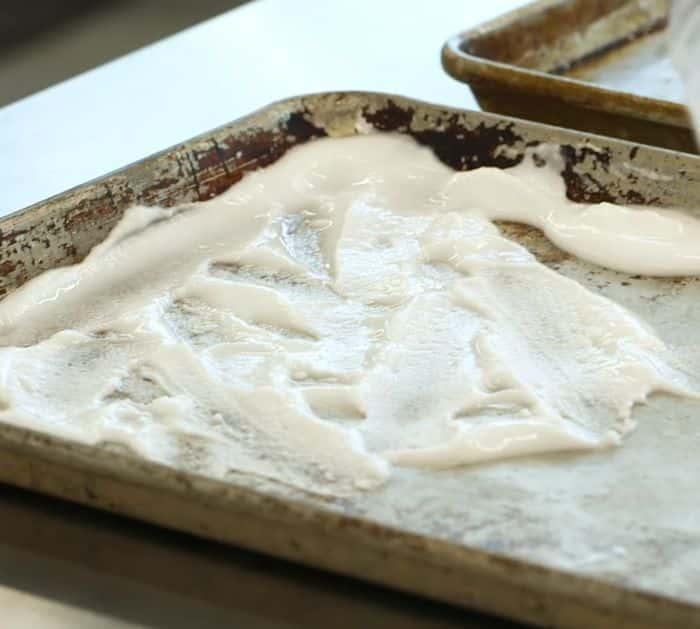 Easiest Way to Clean a Sheet Pan without Harmful Chemicals Instructions