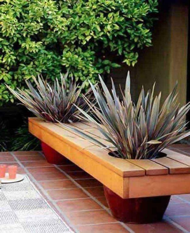 DIY Patio Furniture Ideas - Modern Planter Bench - Cheap Do It Yourself Porch and Easy Backyard Furniture, Rocking Chairs, Swings, Benches, Stools and Seating Tutorials - Dining Ta