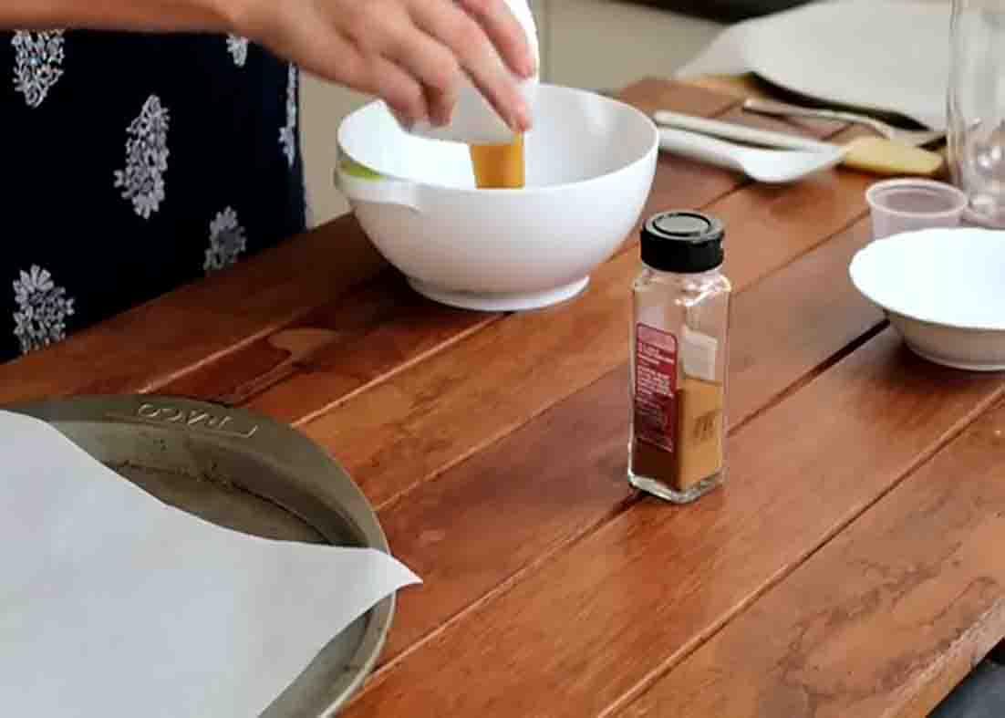 Mixing all the ingredients for the oat cookies