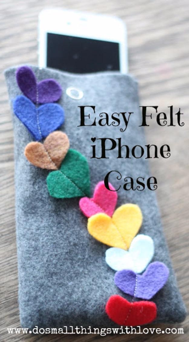 Easy Felt iPhone Case, budget friendly using stuff already sitting in a bin and something worth showing off once it is done