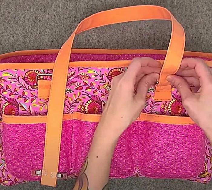 Make a sturdy crafting tote from contrasting fabric