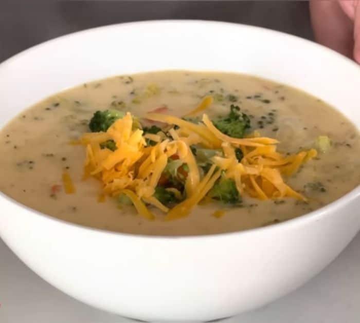 Easy Broccoli Cheese Soup Recipe