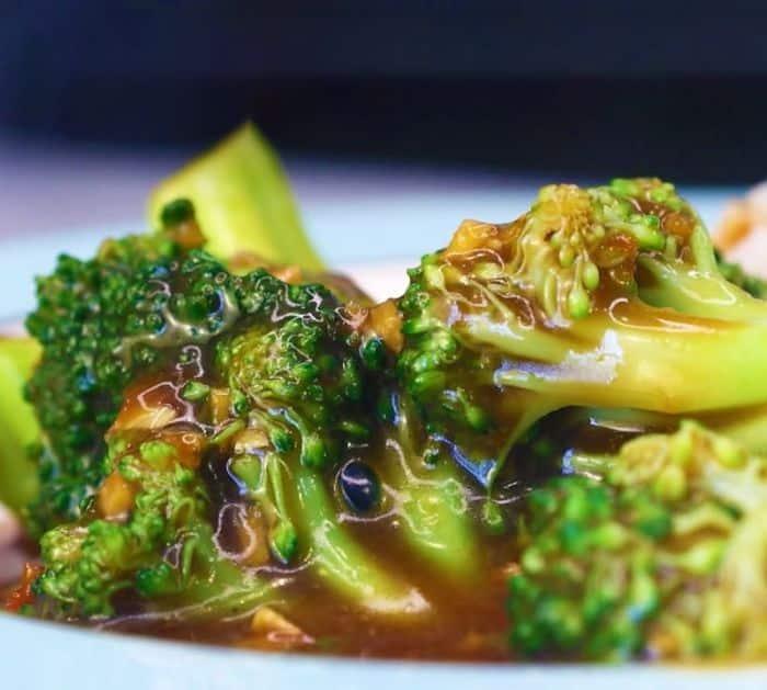 Easy Broccoli In Garlic Sauce Recipe