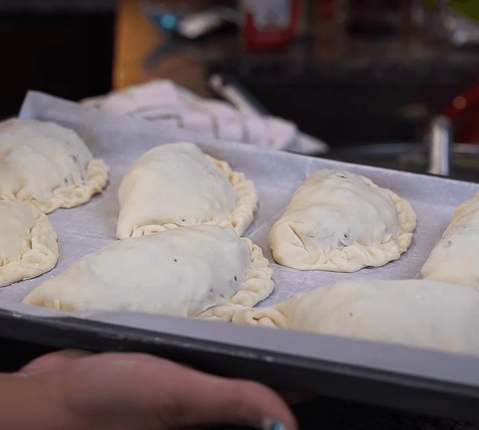 Easy Flaky Beef Empanada Directions