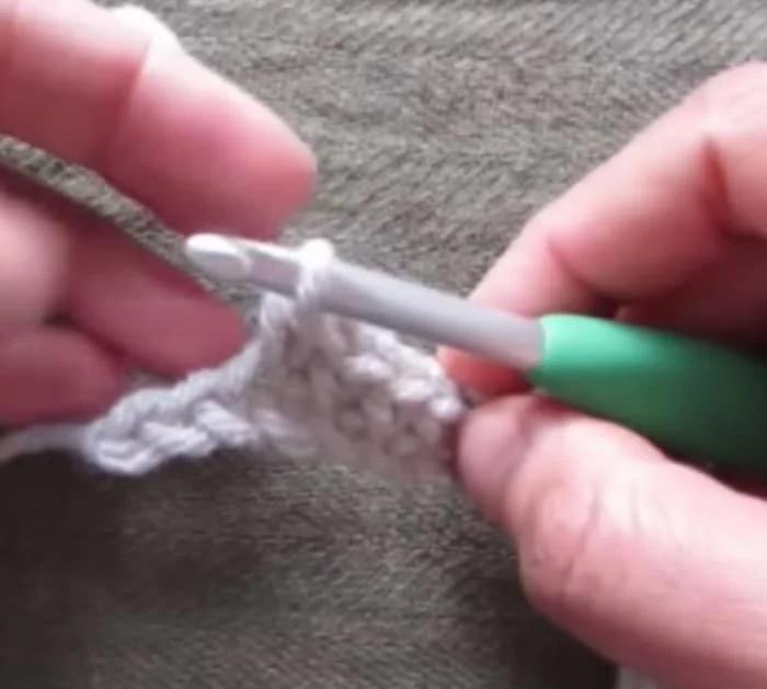 Make crocheted slippers from a simple rectangle