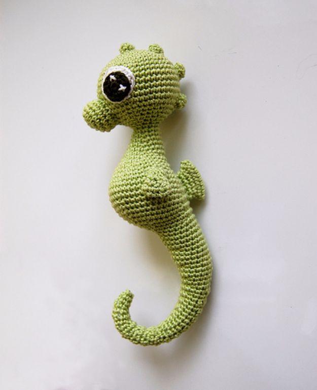 Free Amigurumi Patterns For Beginners and Pros - Charly Seahorse Amigurumi - Easy Amigurimi Tutorials With Step by Step Instructions - Learn How To Crochet Cute Amigurimi Animals,