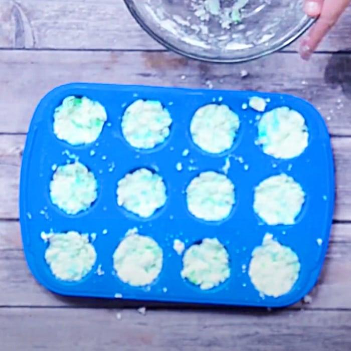 How To Make Vick's Vapor Rub Shower Melts - DIY Allergy Relief - Natural Remedies