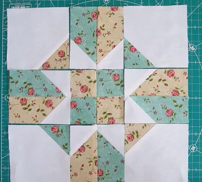 Quick Patchwork Centerpiece Mat With Just Squares Pattern