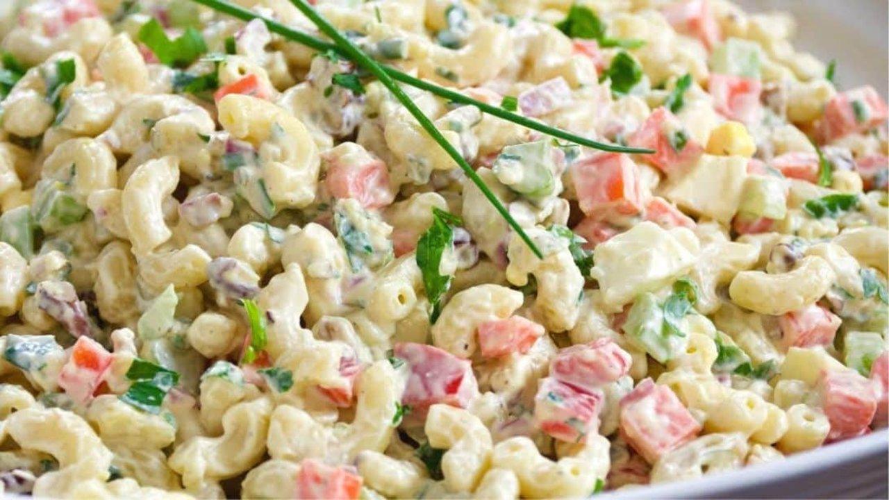 Creamy and Crunchy Macaroni Salad