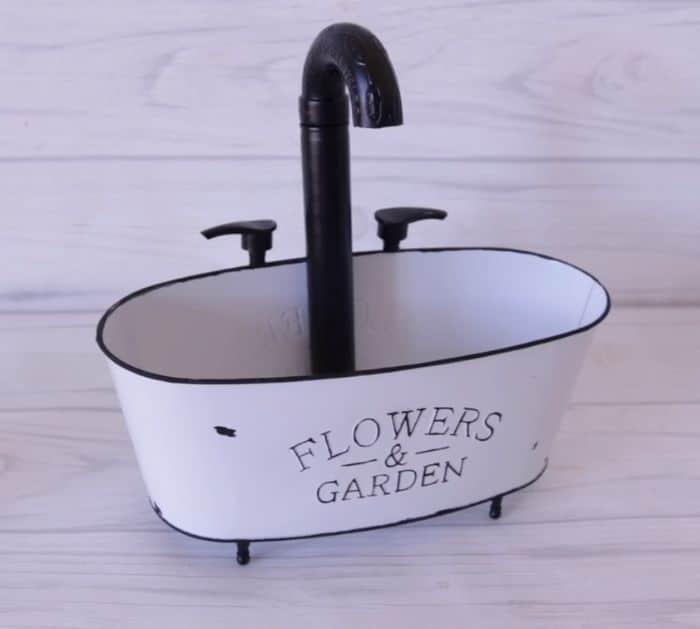 Dollar Tree DIY Farmhouse Enamel Tub Planter Crafts
