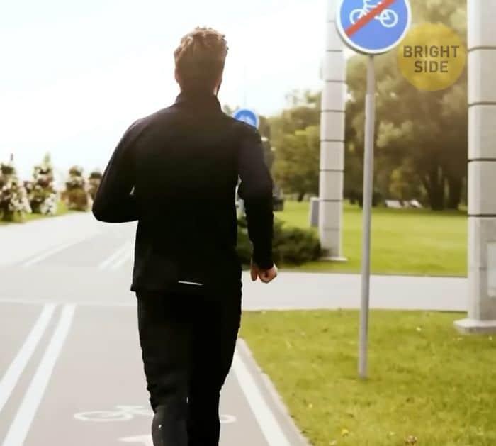 25 Traveling Tricks
