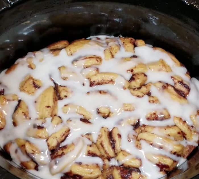 Easy To Make Crockpot Cinnamon Rolls