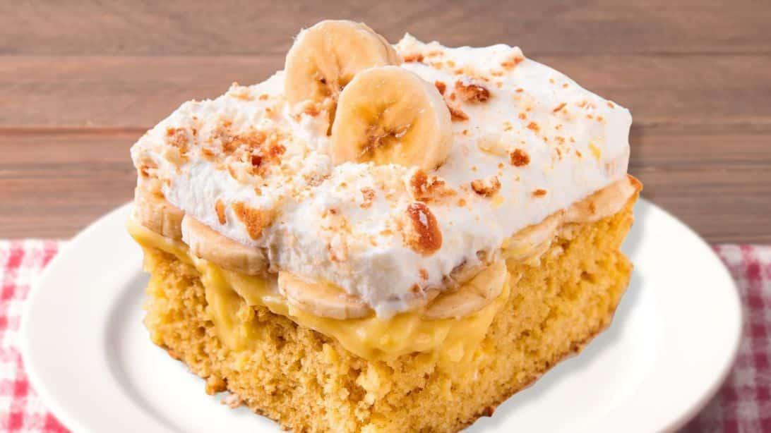 Banana Pudding Poke Cake
