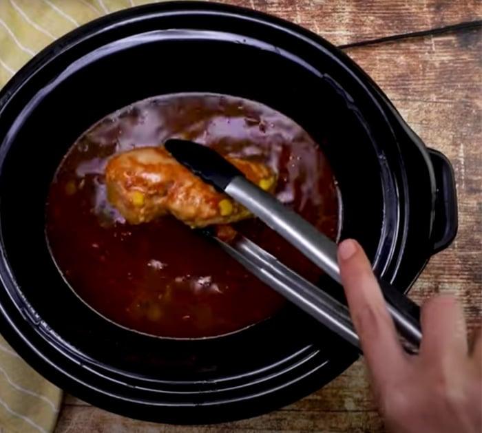 how to make crockpot chicken tortilla soup