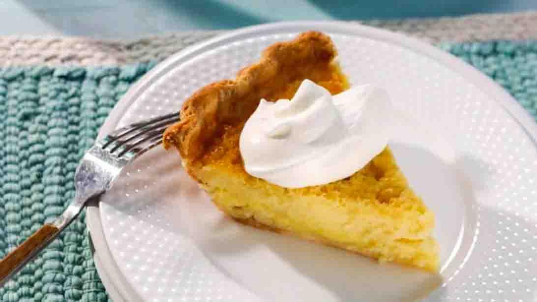 Old-Fashioned Lemon Buttermilk Pie