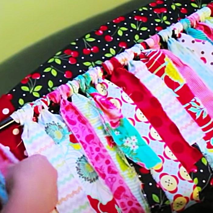 How To Make Rag Curtains - DIY Rag Curtain - No Sew Curtains