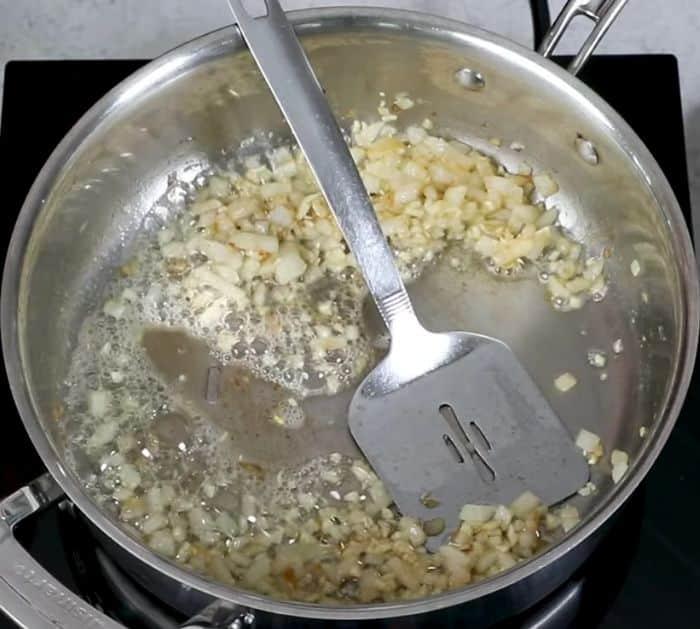 Easy To Make Skillet Garlic Butter Shrimp