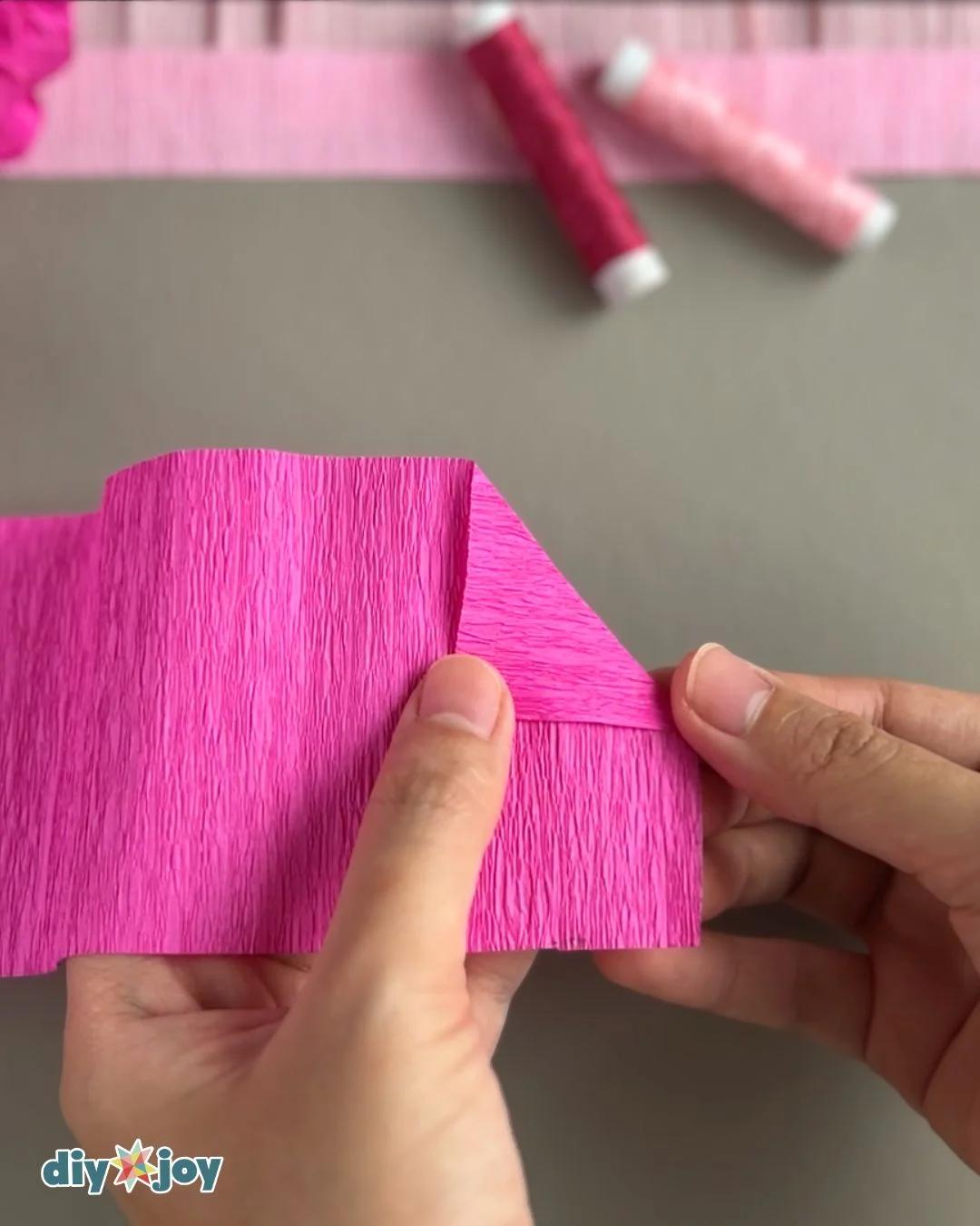 Homemade Crepe Paper Flowers — paper craft tutorial