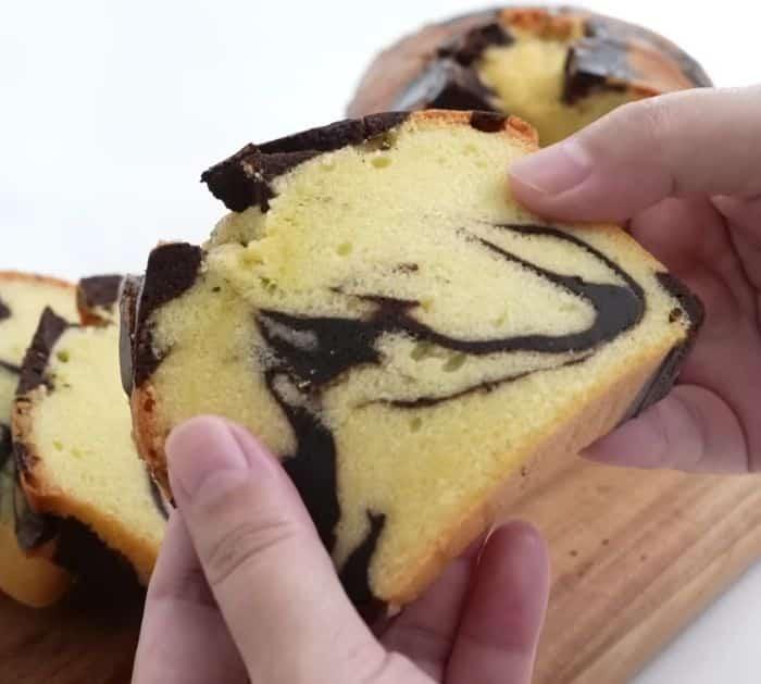 Easy Classic Marble Cake Recipe