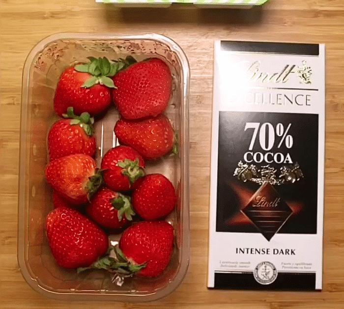 Ingredients for Strawberry Clusters