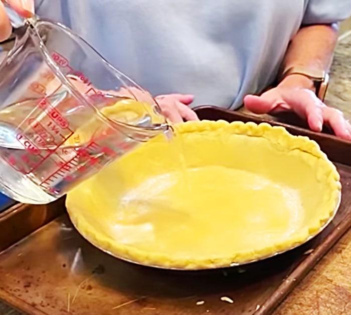 Add Water To A Raw Pie Crust To Make A Water Pie From The Great Depression