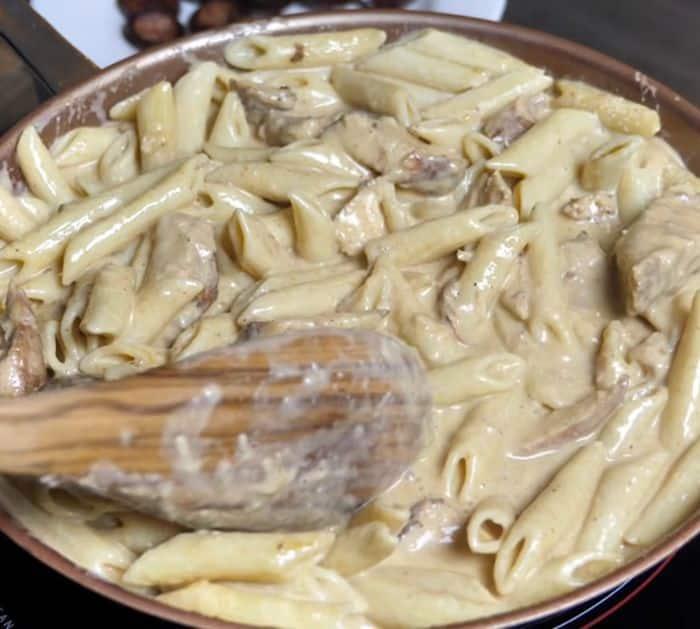 How To Make Cajun Chicken, Sausage & Mushroom Pasta
