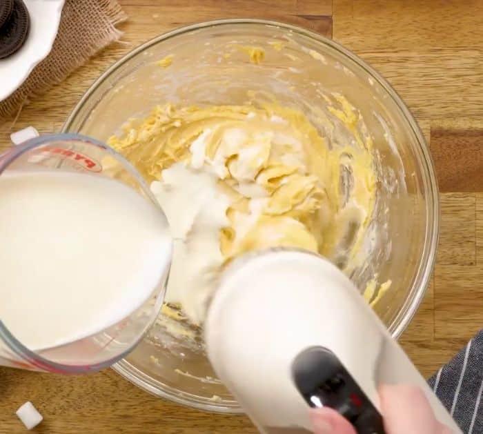 How To Make One Bowl Loaded Oreo Fluff