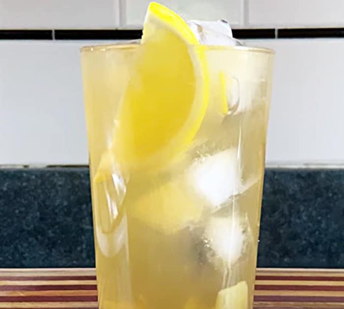 How To Make Green Iced Tea With Ginger And Lemon