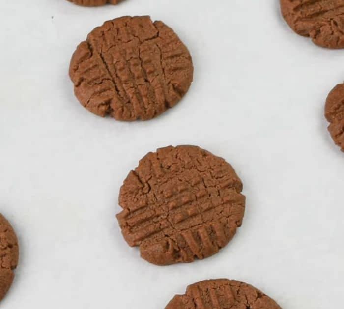 Easy Chewy Chocolate Cookies Recipe