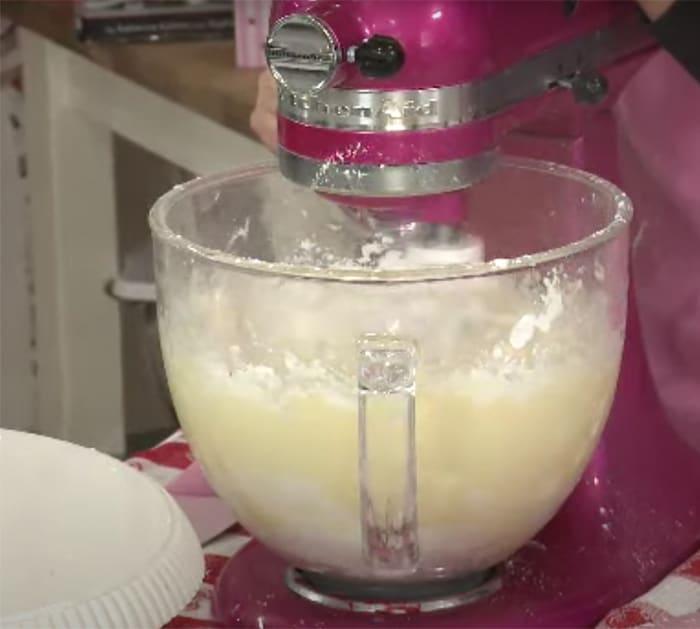 how to make strawberry shortbread cookies