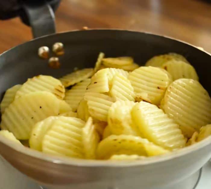 Garlic Cheese Potato Cake Ingredients