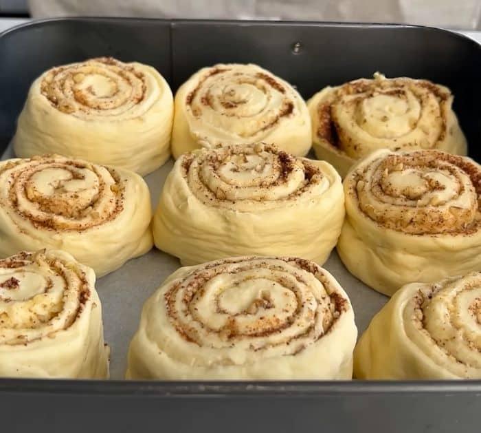 How to Make Nutty Cinnamon Rolls