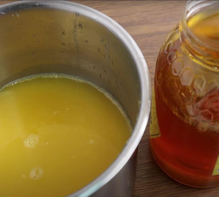 steps on how to make a 3 ingredient dessert in 5 minutes