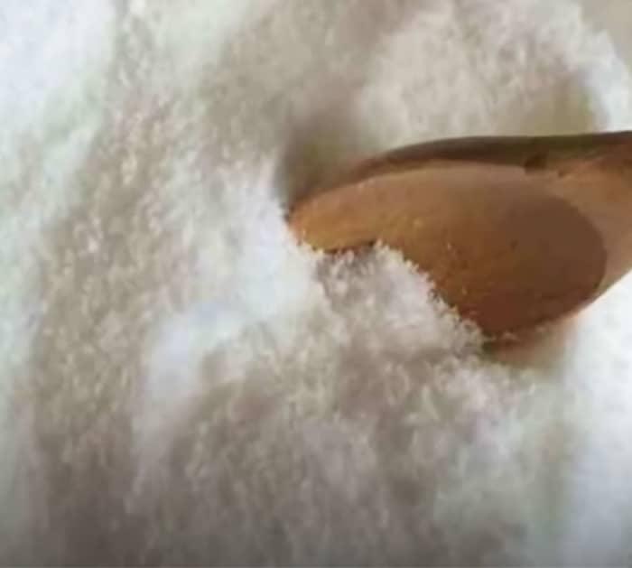 Easy Ways To Make Homemade Fabric Softener - Home Products- DIY Laundry Products