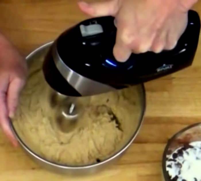 Easy to Make Chocolate Peanut Butter Pie