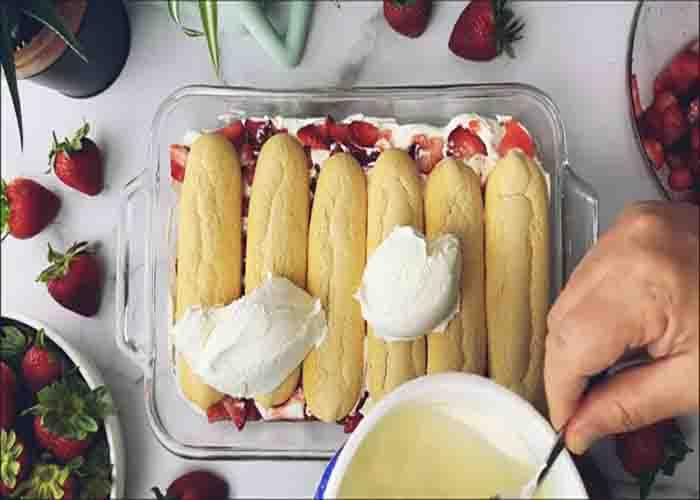 Assembling the strawberry icebox cake
