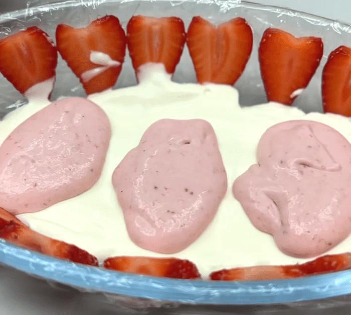 3-Ingredient Homemade Strawberry Ice Cream Instructions