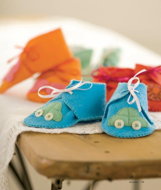 Felt Baby Booties, great for a first time gift maker to attempt and better than a store bought version
