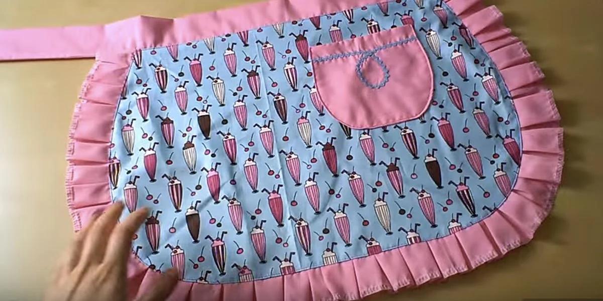 How to Make A Retro Apron