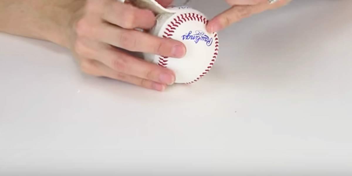 DIY Baseball Bracelet